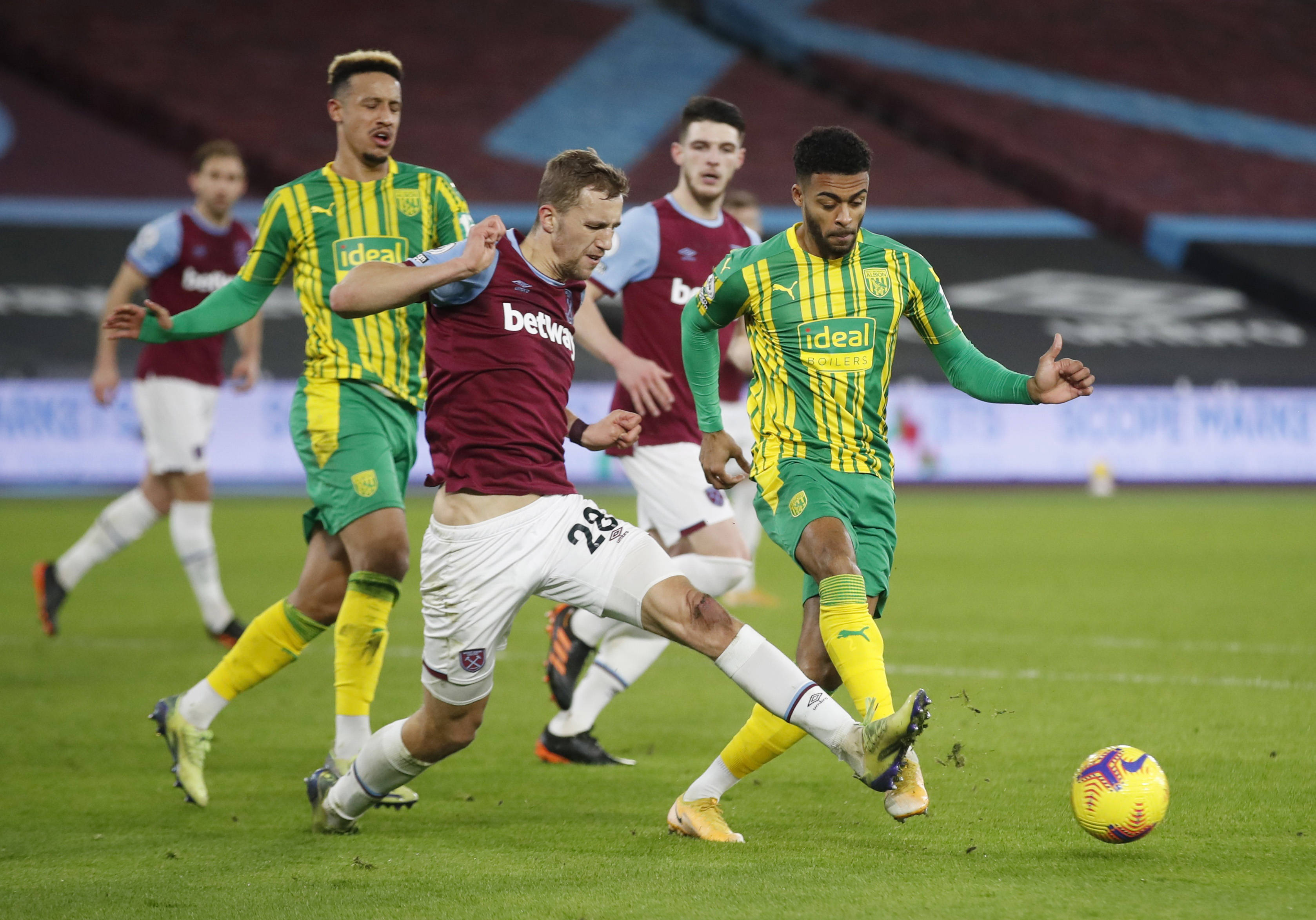 使得他成为 使得他成为